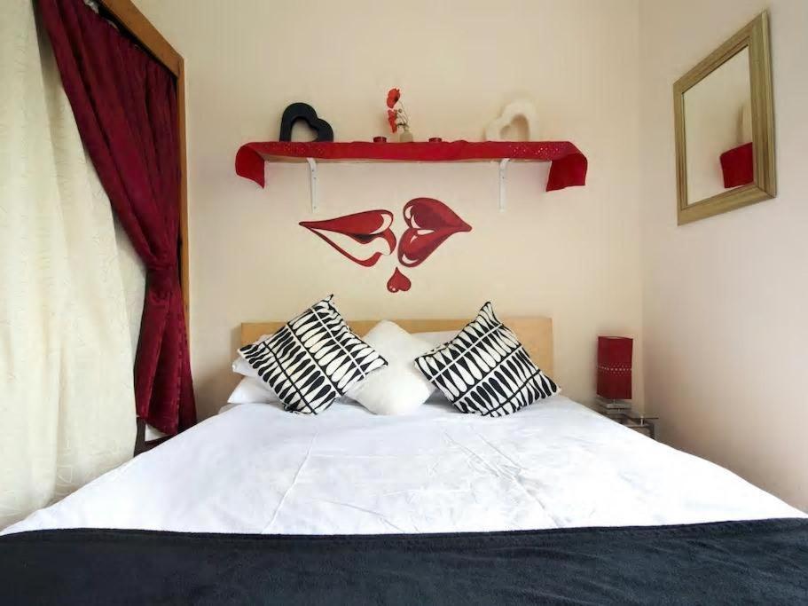 Edinburgh City Centre Hamza Apartment Rum bild