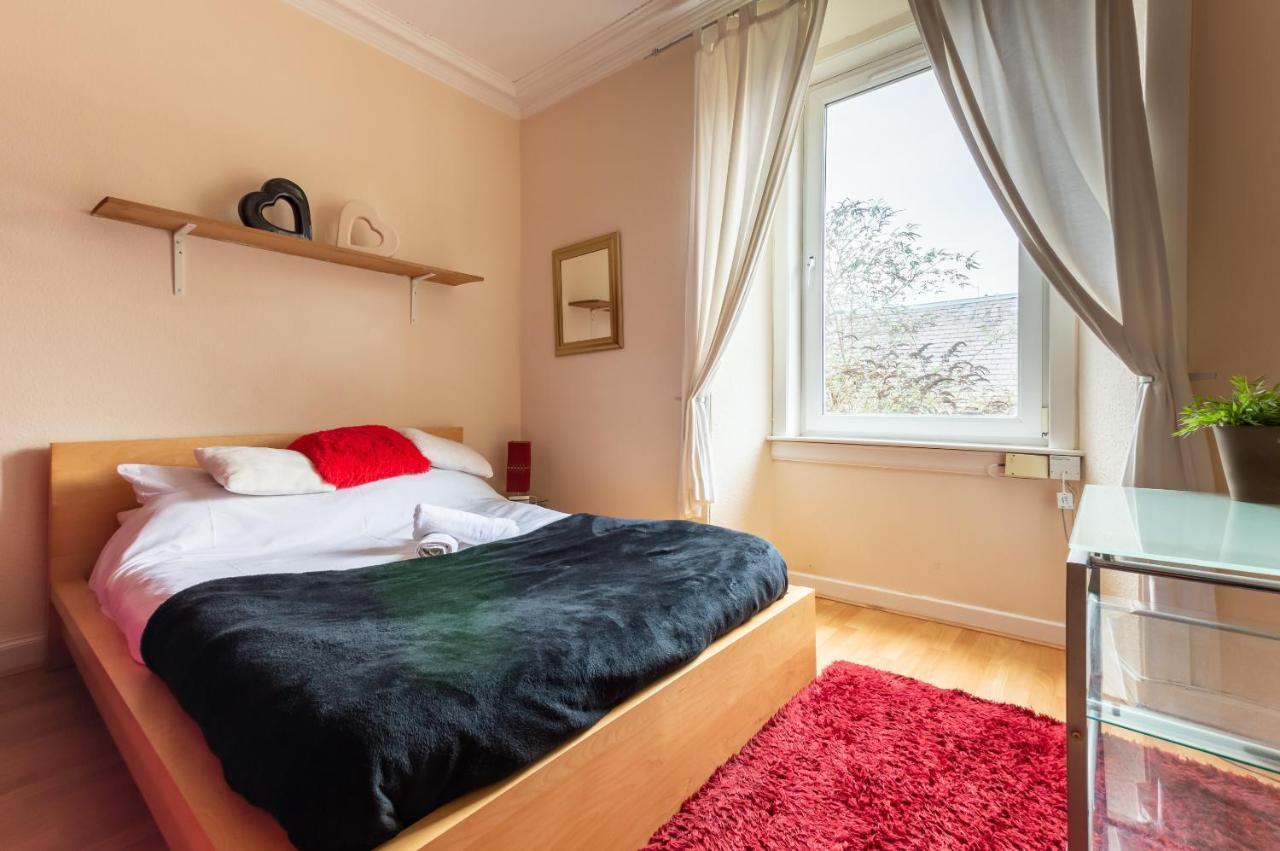 Edinburgh City Centre Hamza Apartment Exteriör bild