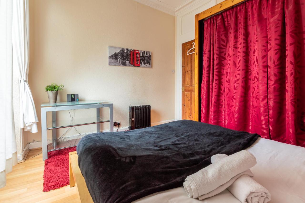 Edinburgh City Centre Hamza Apartment Exteriör bild