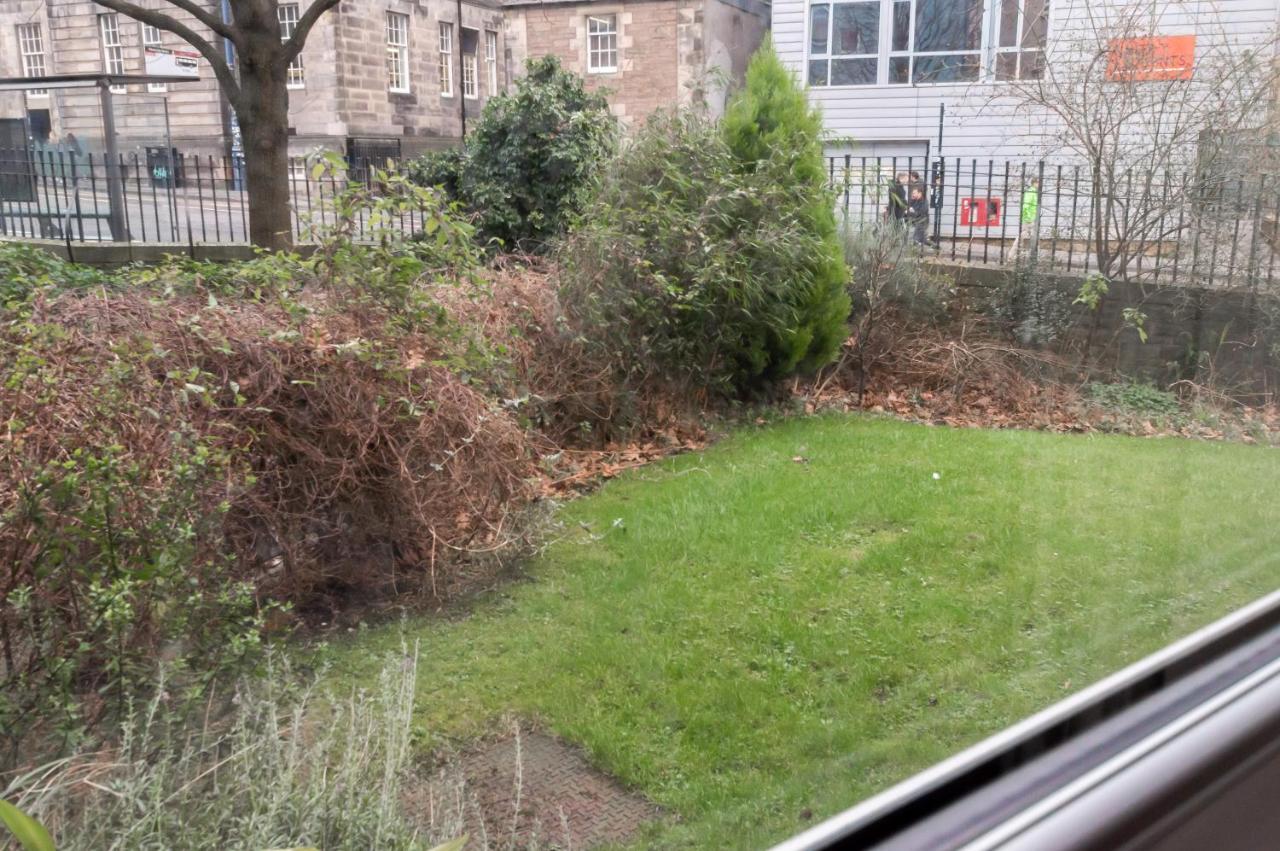 Edinburgh City Centre Hamza Apartment Exteriör bild